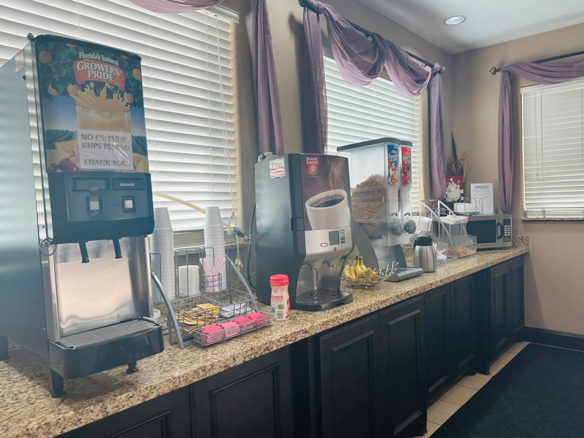 Executive Inn & Suites Floresville Extérieur photo