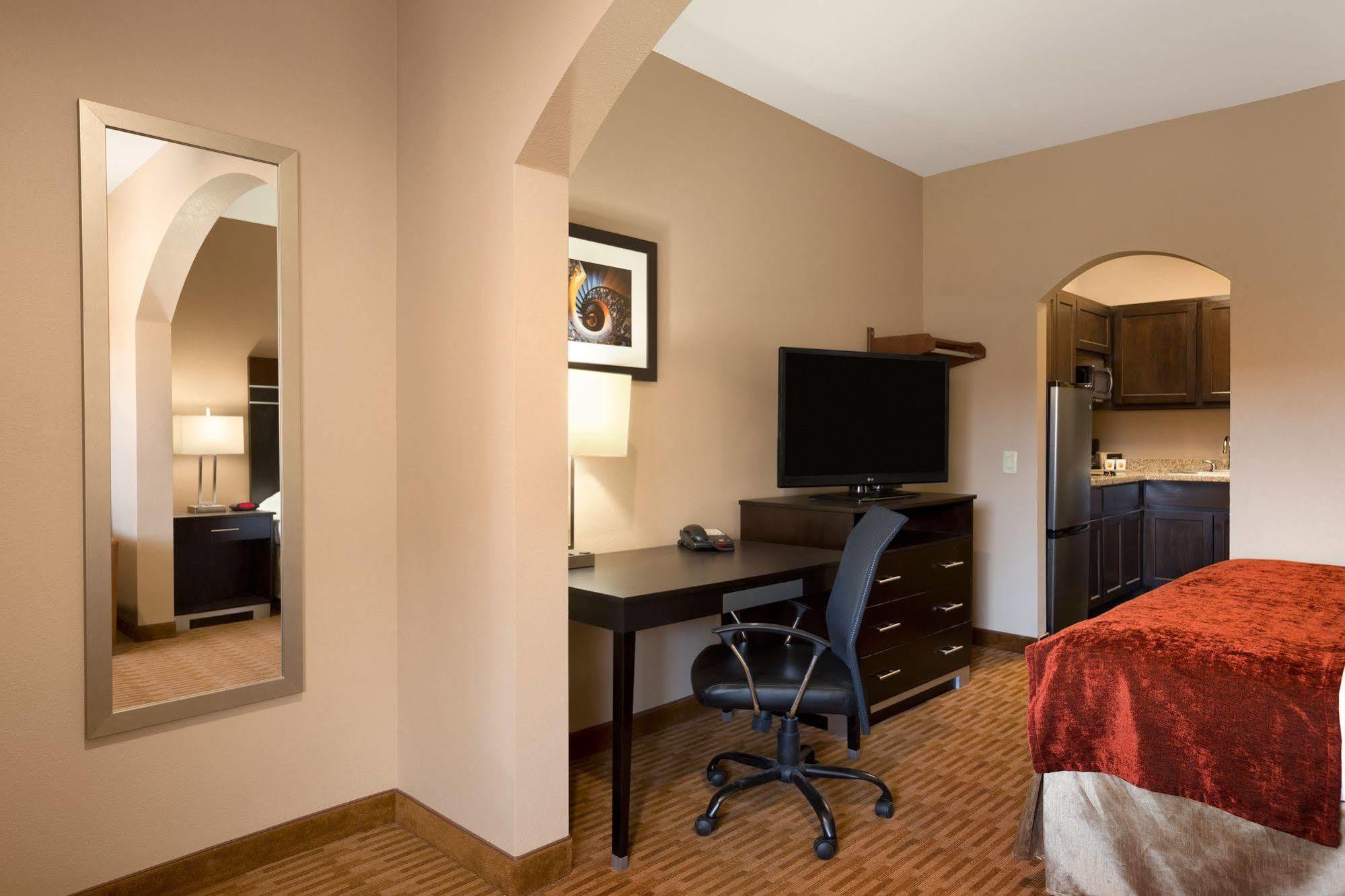 Executive Inn & Suites Floresville Extérieur photo